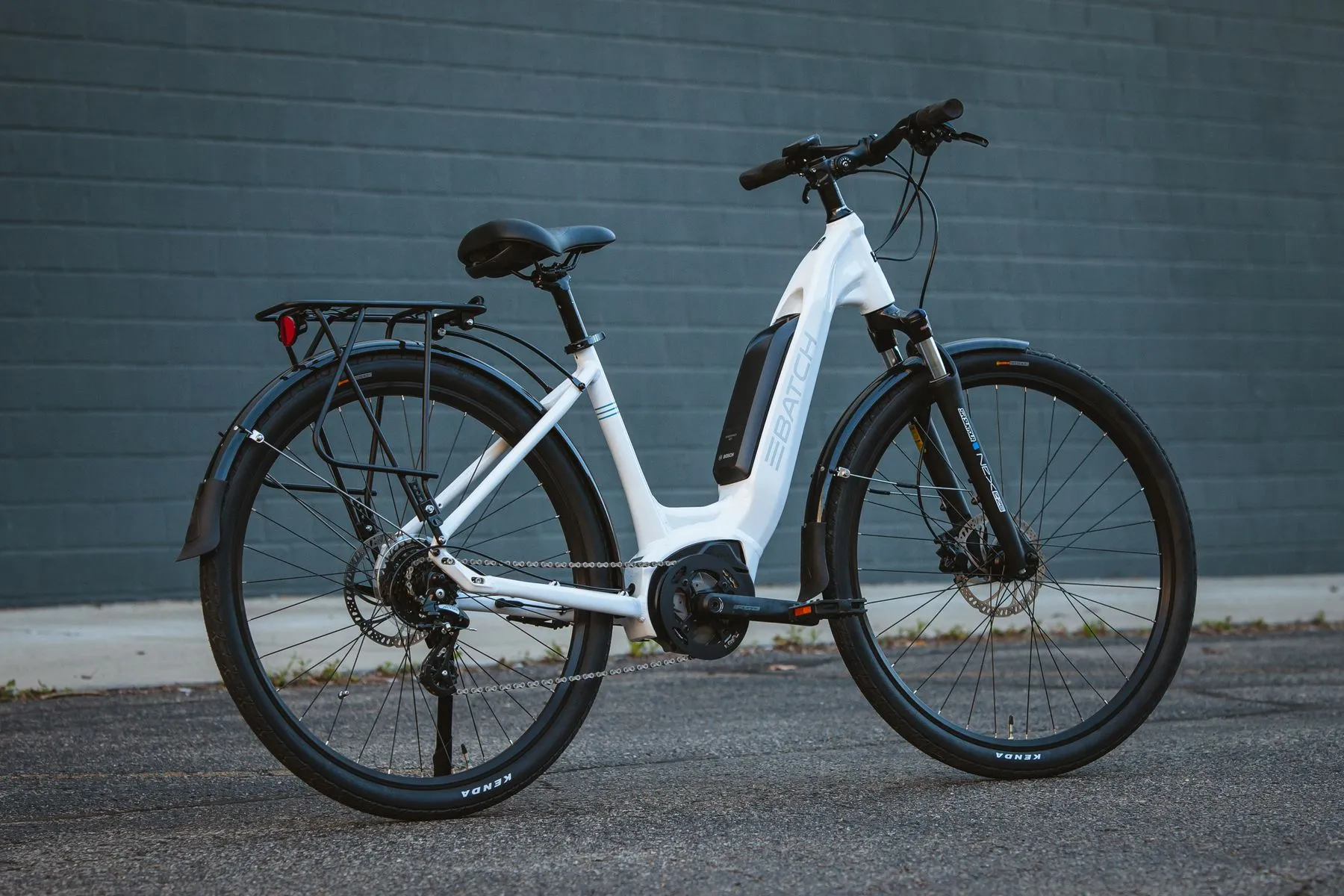 Batch Bicycles 700c Step-Thru E-Bike - White