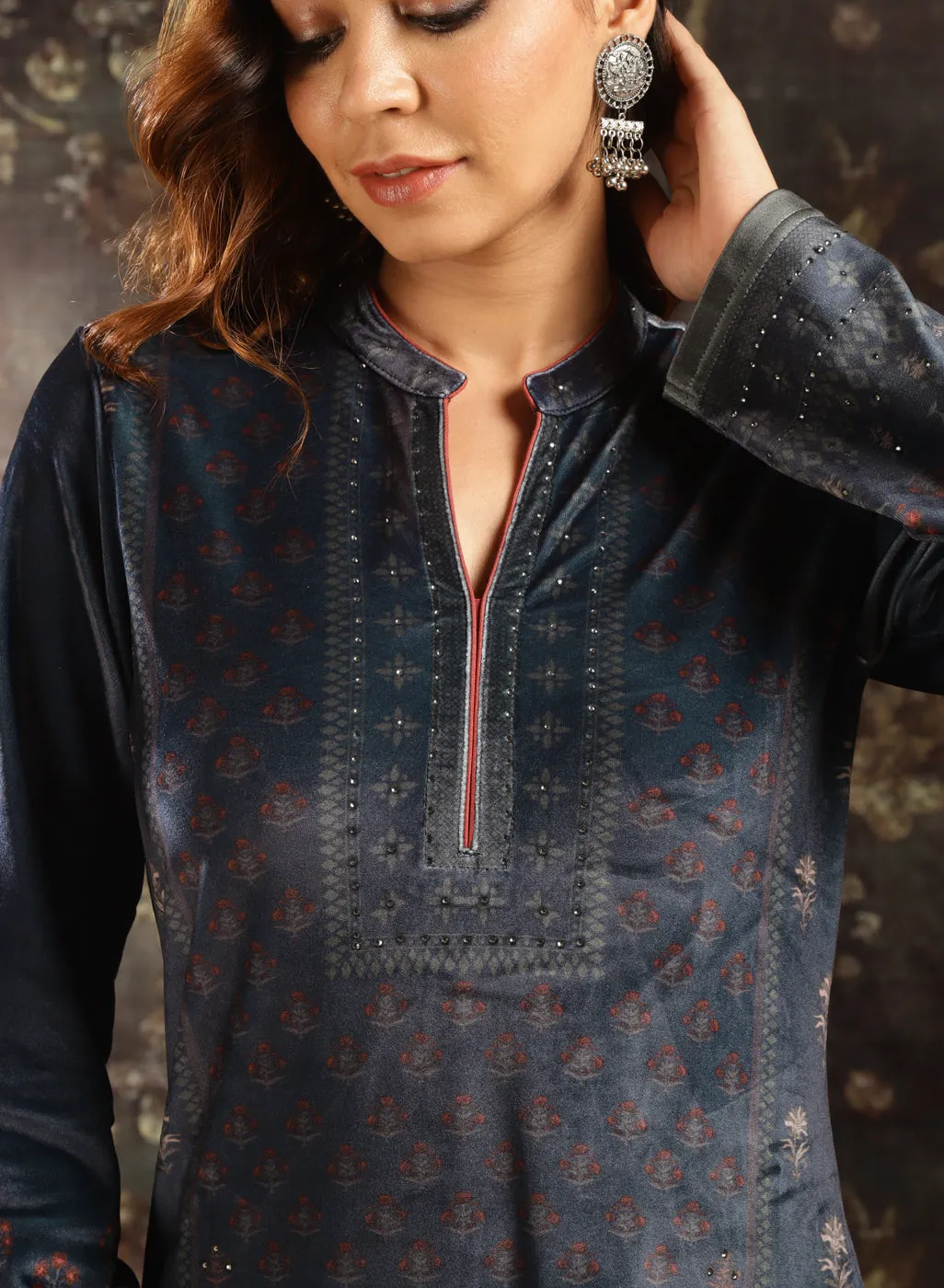 Blue Printed Velvet Kurta Set for Women with Geometric Motifs (With Dupatta)