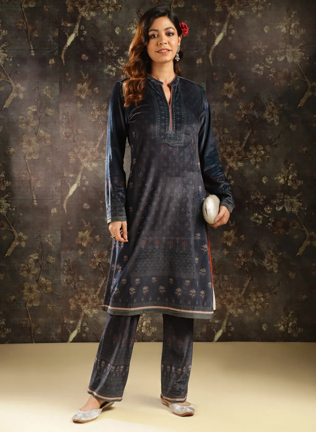 Blue Printed Velvet Kurta Set for Women with Geometric Motifs (With Dupatta)