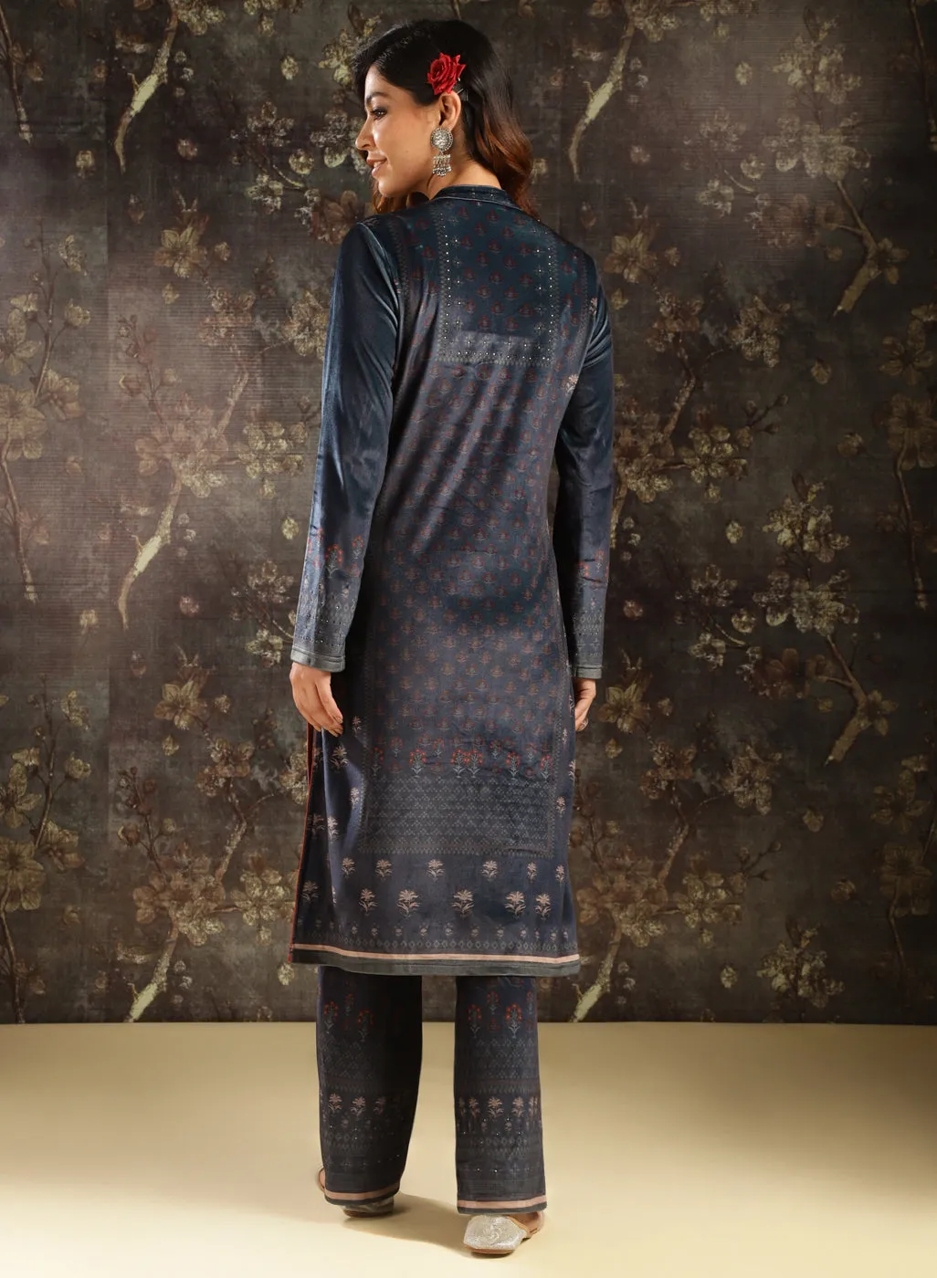 Blue Printed Velvet Kurta Set for Women with Geometric Motifs (With Dupatta)