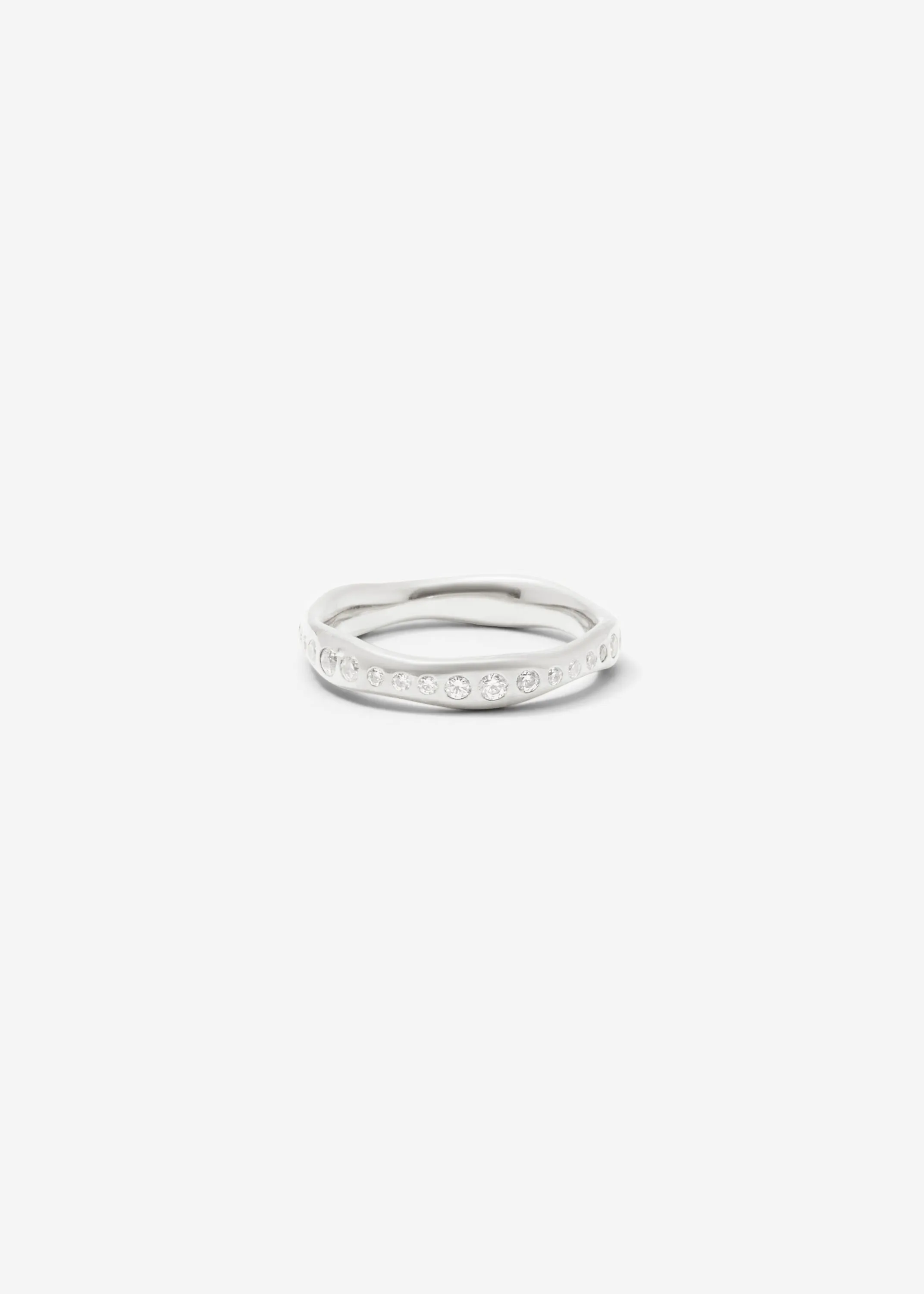 Molded Flush Set Full Eternity Band | Scaled