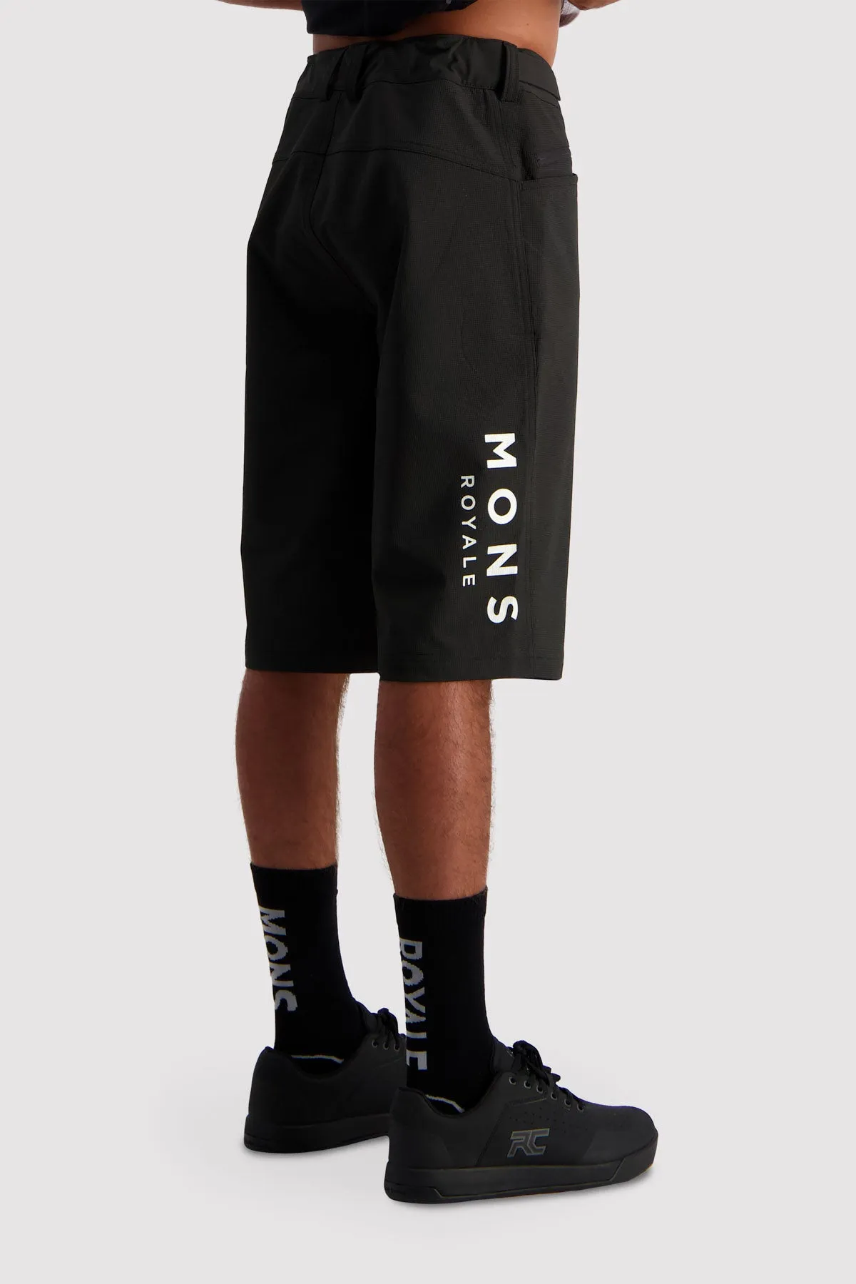 Momentum Bike Shorts - Black