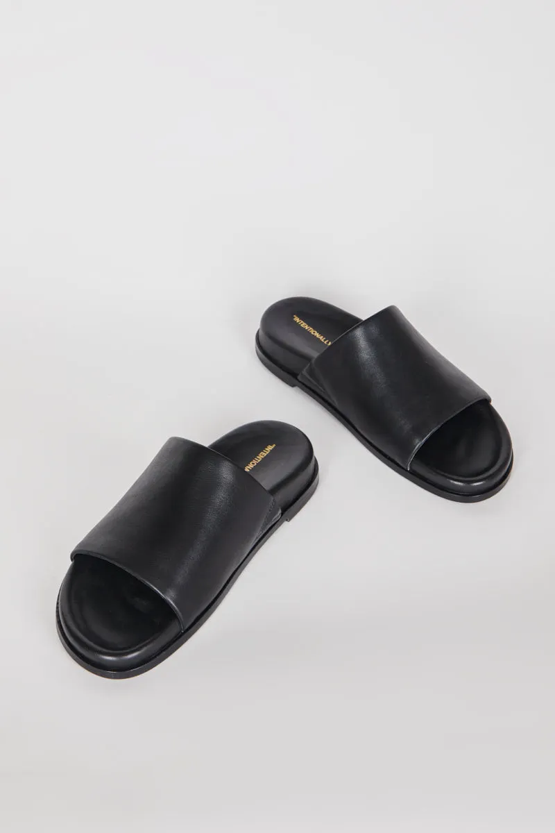 PIPPY SLIP ON SANDAL