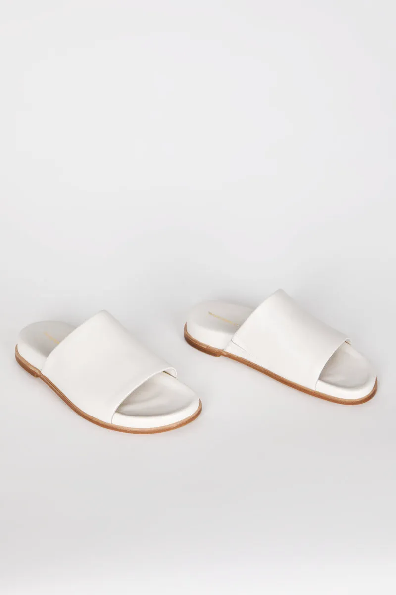 PIPPY SLIP ON SANDAL