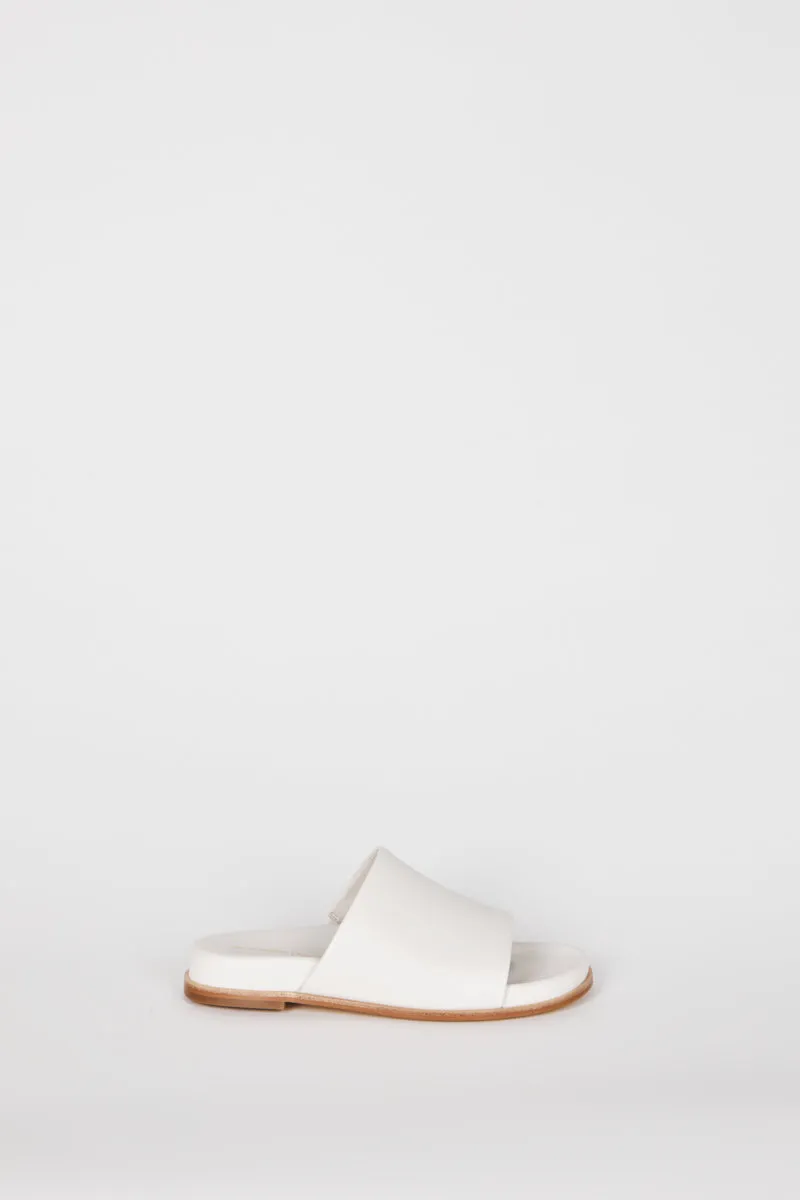 PIPPY SLIP ON SANDAL