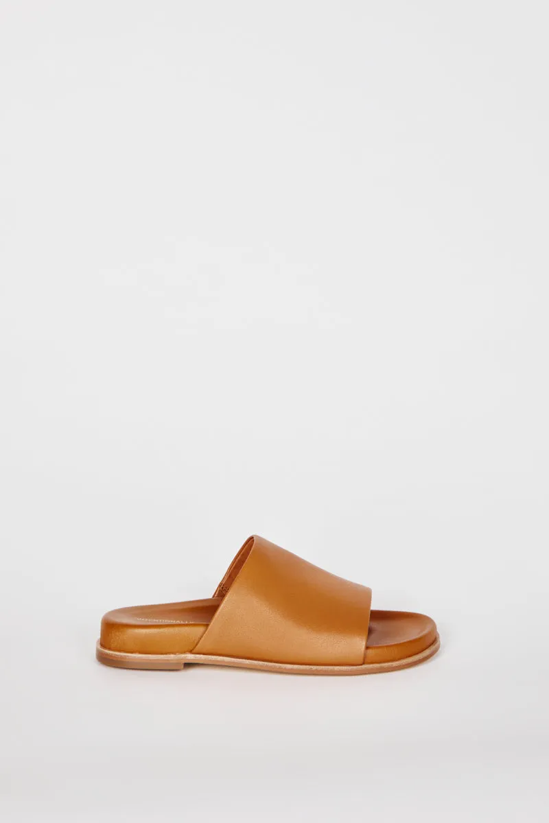 PIPPY SLIP ON SANDAL