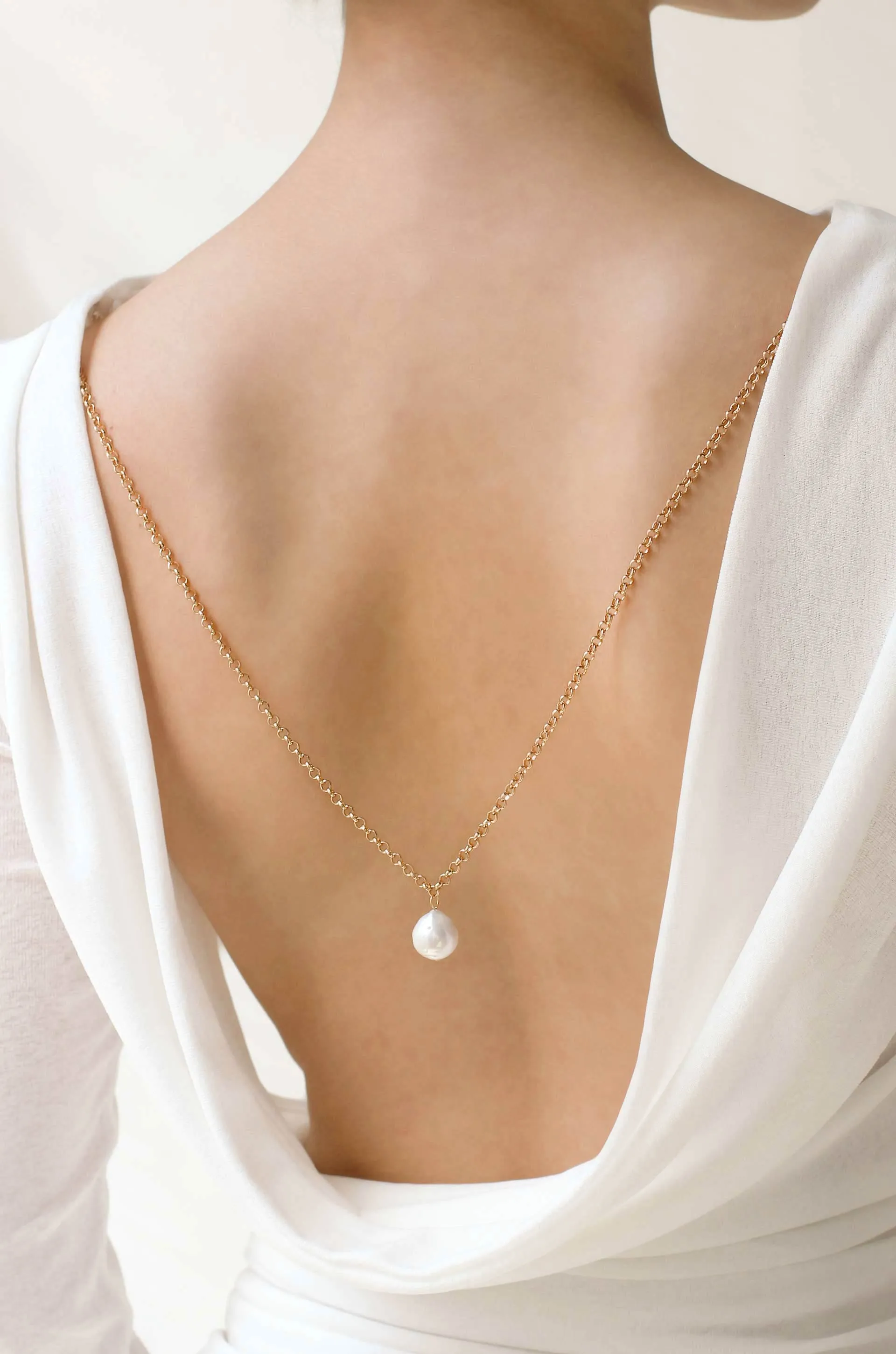 Single Pearl Drop Back Necklace