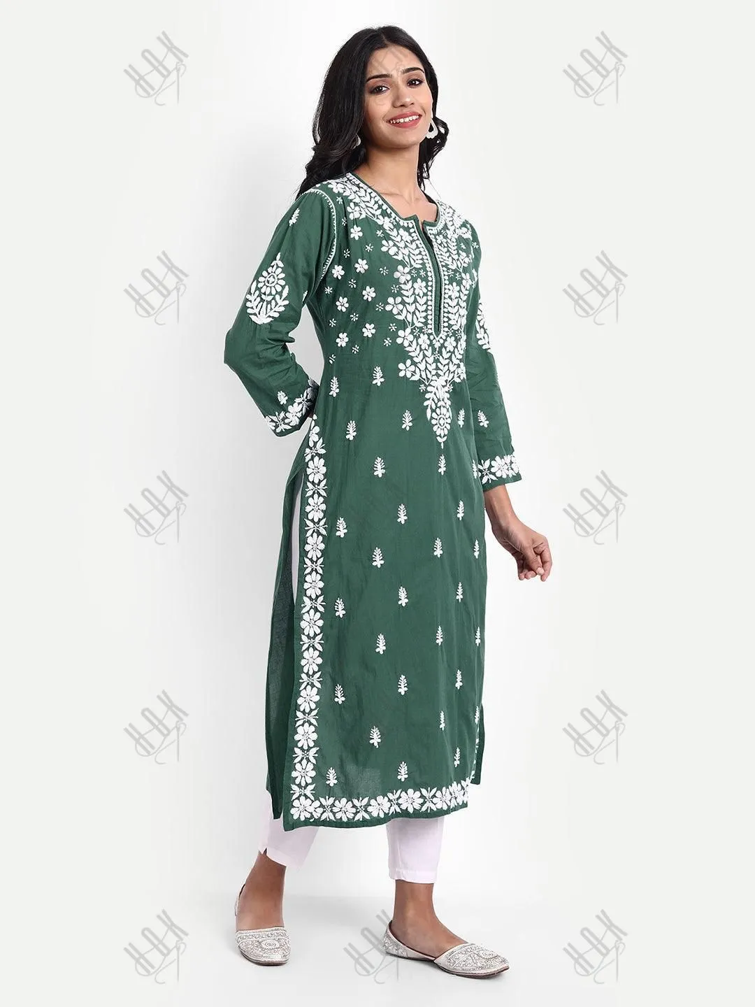 Sonakshi Duhan in Hand embroidery Chikankari Round neck Dress in Cotton-Green