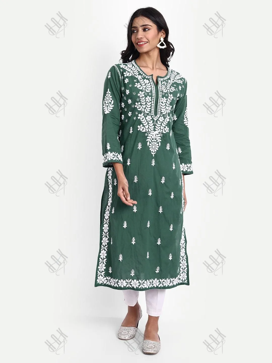 Sonakshi Duhan in Hand embroidery Chikankari Round neck Dress in Cotton-Green