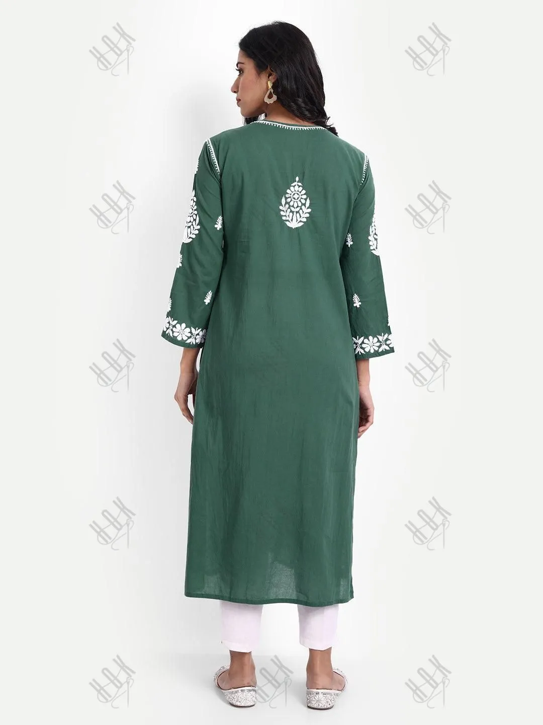 Sonakshi Duhan in Hand embroidery Chikankari Round neck Dress in Cotton-Green